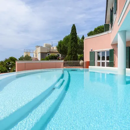 Vila By Mmega *